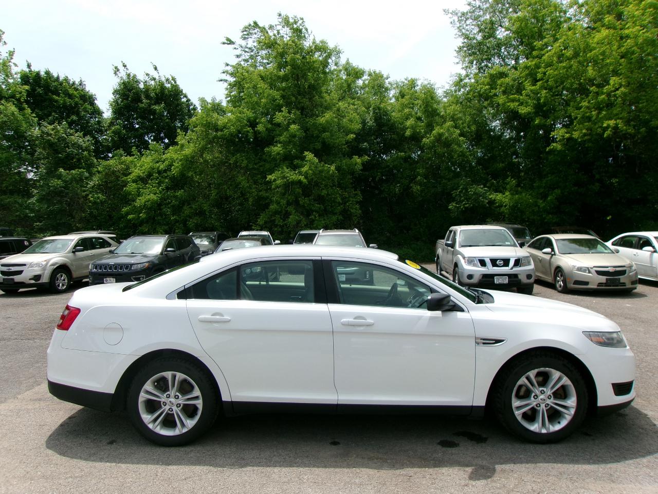 Ford Taurus SE 4D Sedan 2015