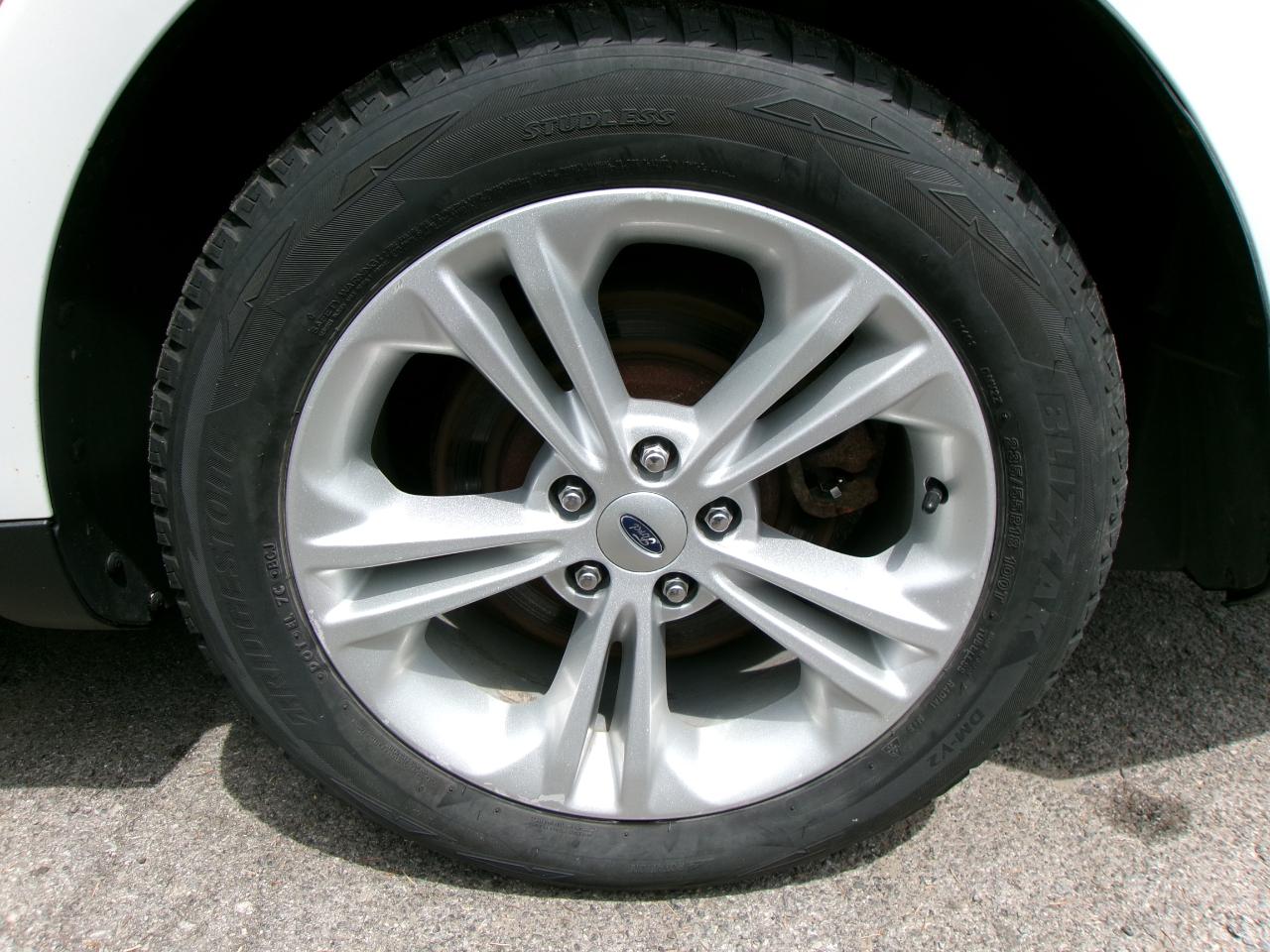 Ford Taurus SE 4D Sedan 2015