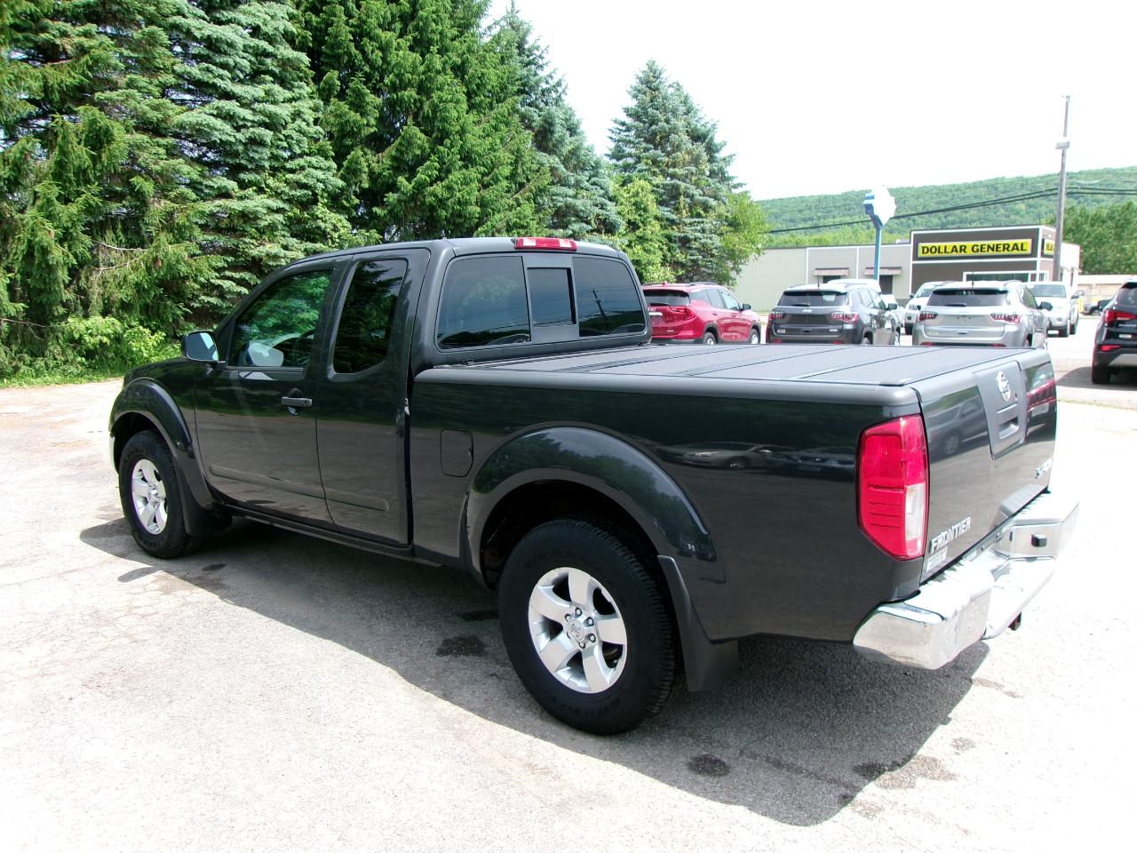 Nissan Frontier SE King Cab 4X4 V6 2010
