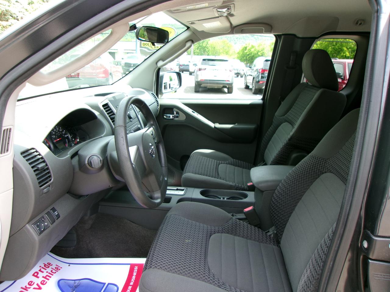 Nissan Frontier SE King Cab 4X4 V6 2010