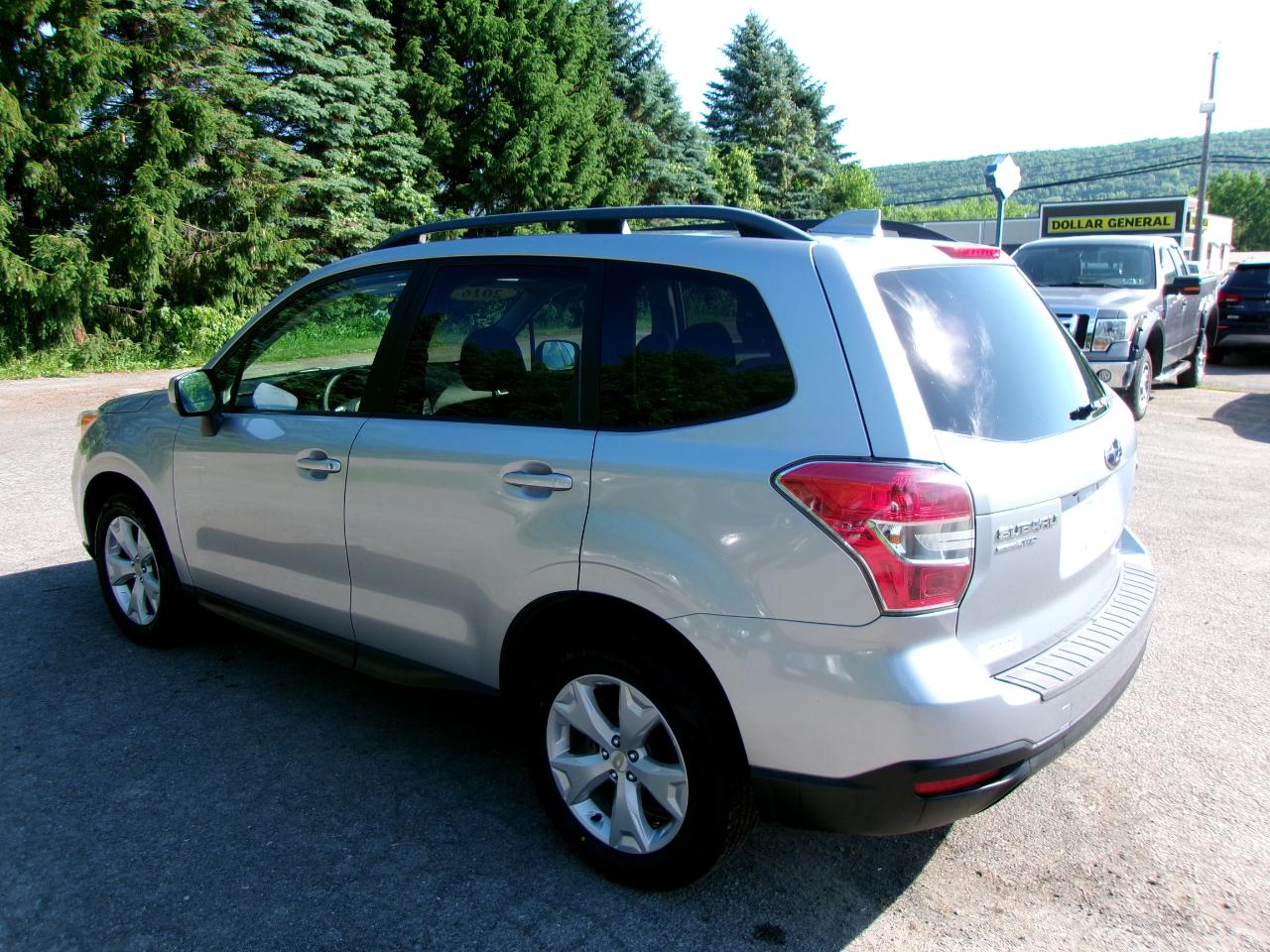 Subaru Forester 2.5i Premium 4D SUV 2016