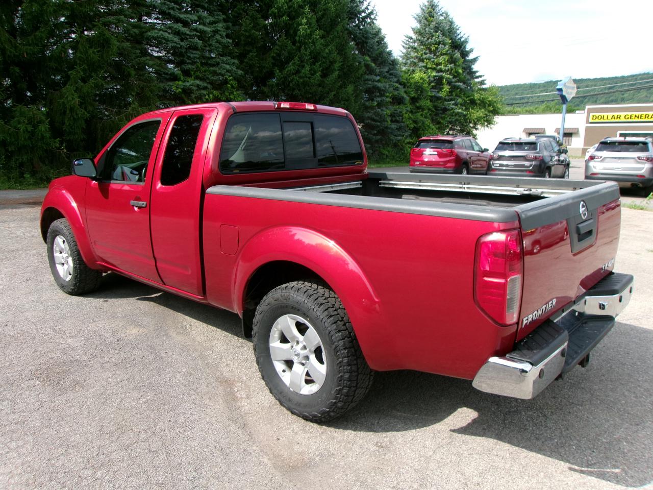 Nissan Frontier SV King Cab 4X4 V6 2013