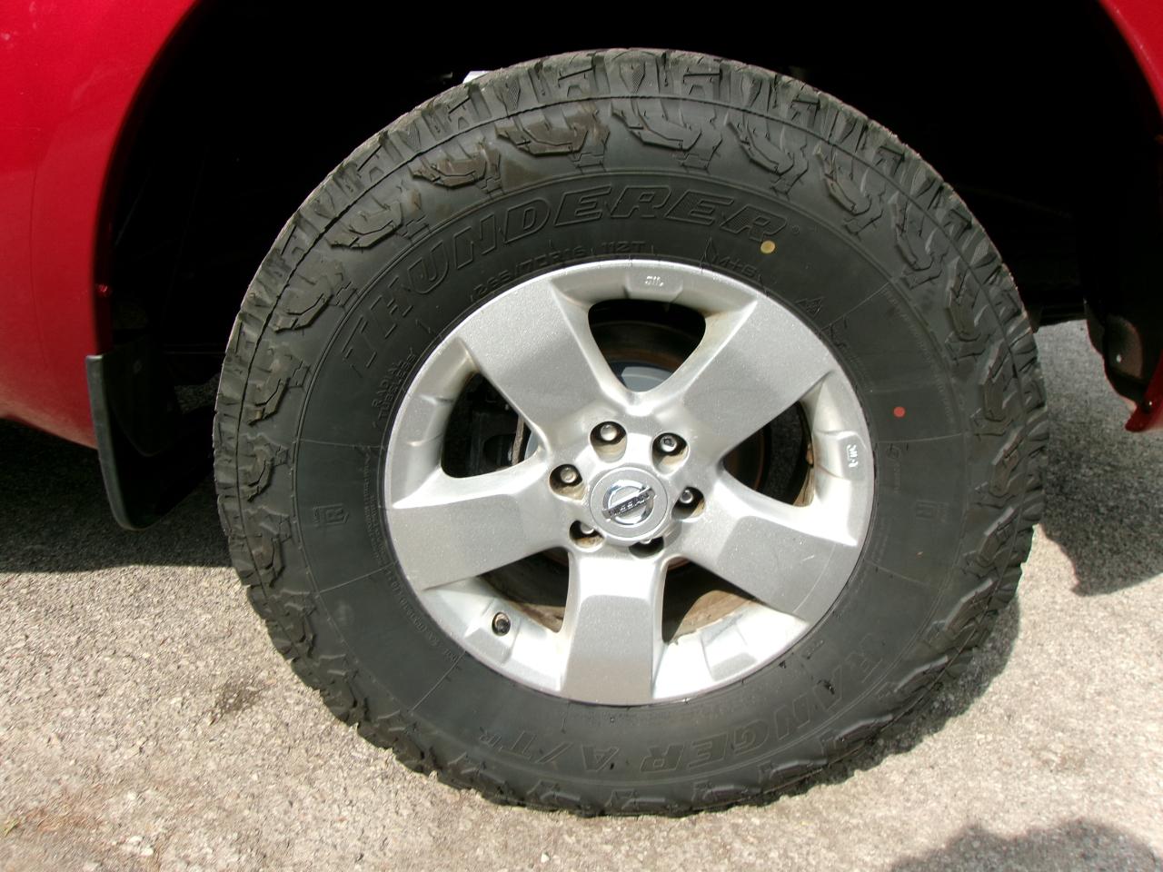 Nissan Frontier SV King Cab 4X4 V6 2013