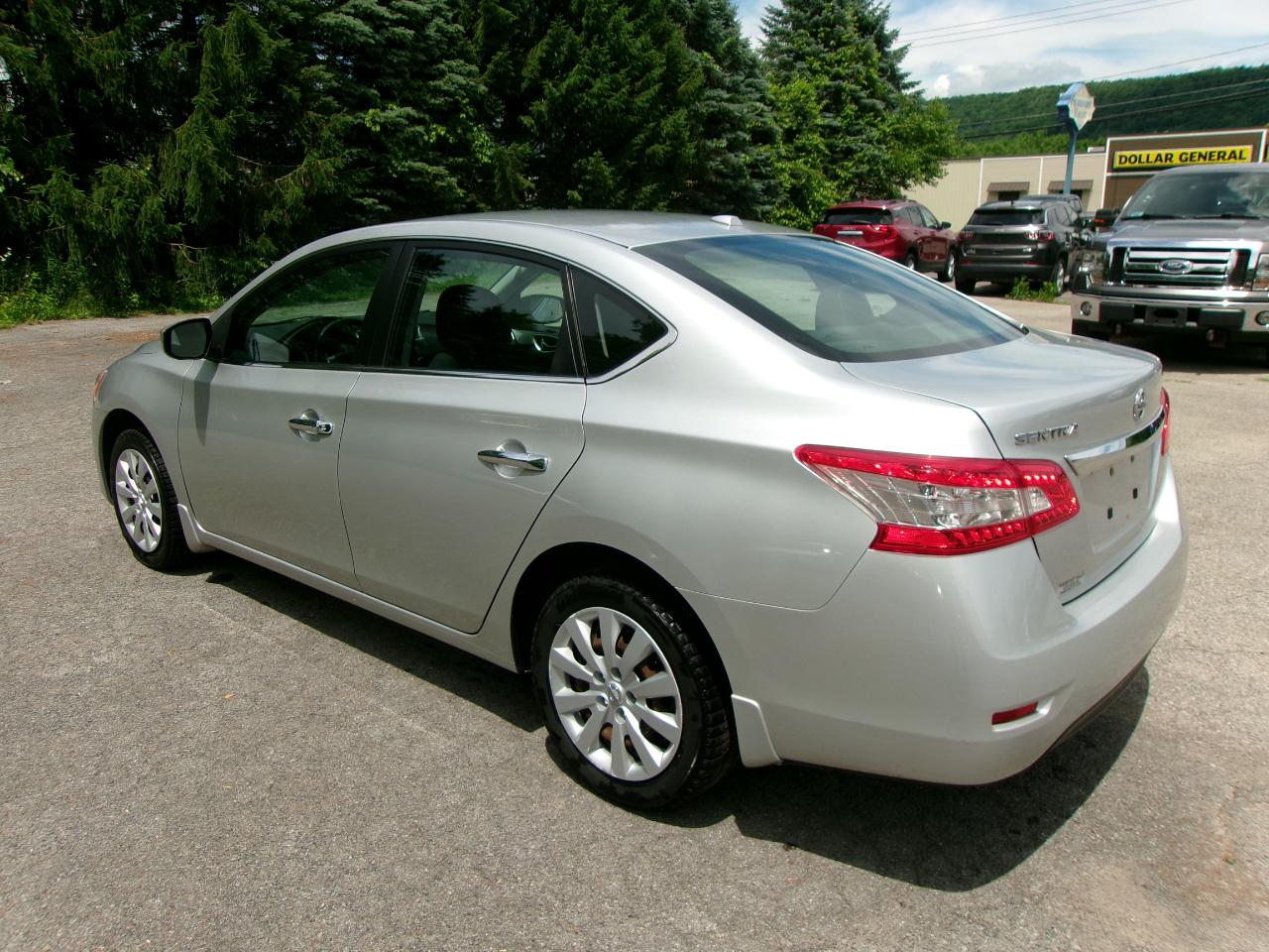 Nissan Sentra SV 4D Sedan 2015
