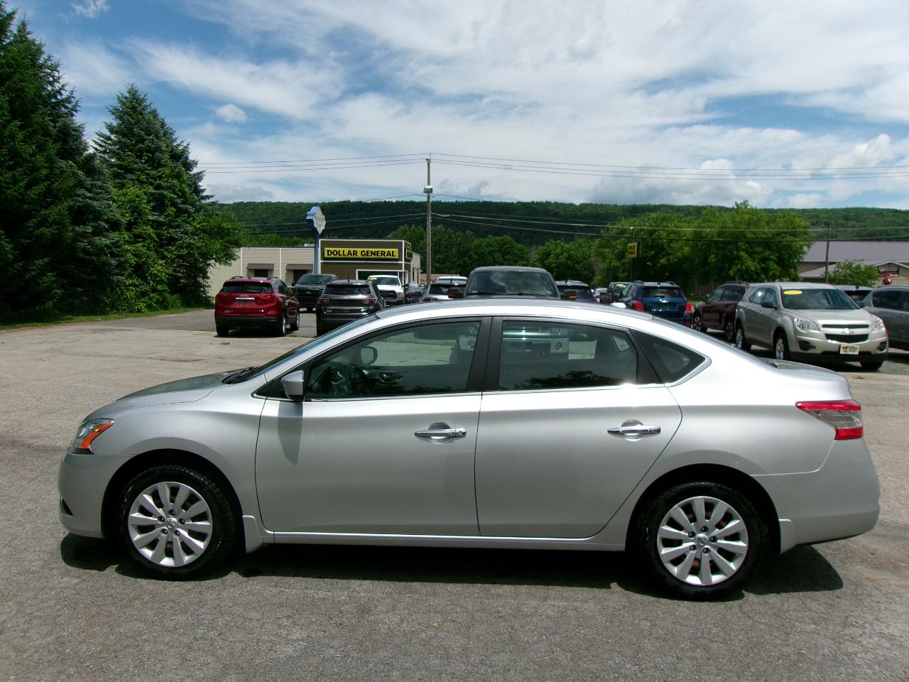 Nissan Sentra SV 4D Sedan 2015