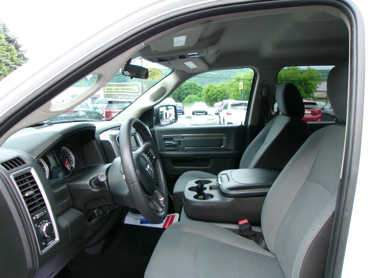 RAM 1500 DS SLT Quad Cab 4WD SWB 2024