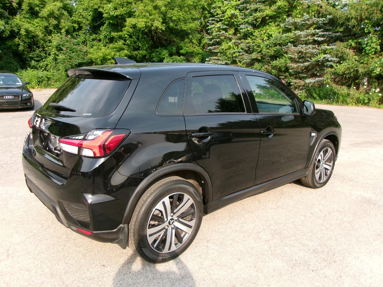 Mitsubishi Outlander Sport ES 4D SUV 4WD 2.0L at 2023