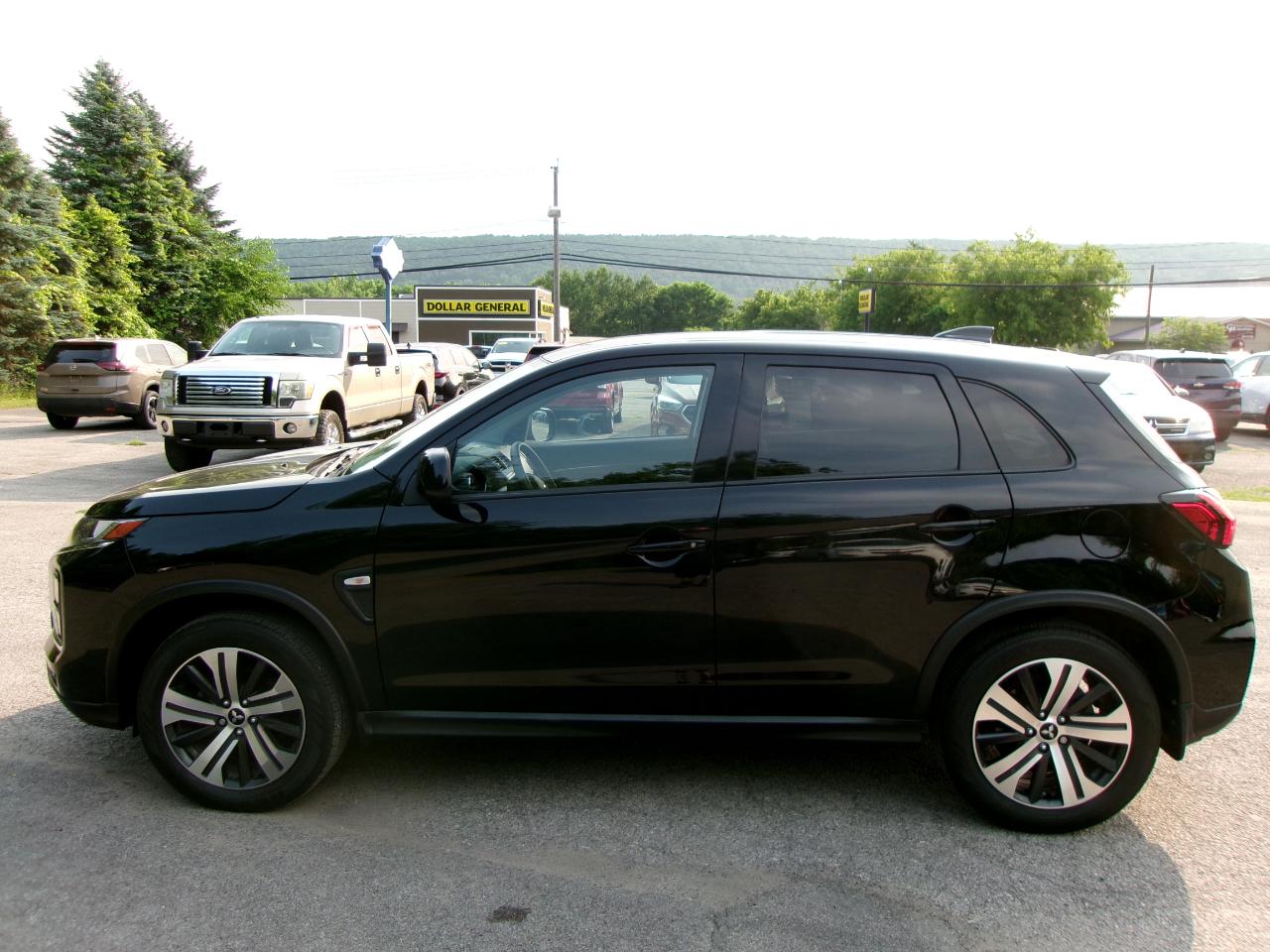 Mitsubishi Outlander Sport ES 4D SUV 4WD 2.0L at 2023