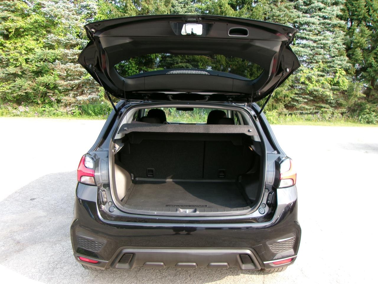 Mitsubishi Outlander Sport ES 4D SUV 4WD 2.0L at 2023