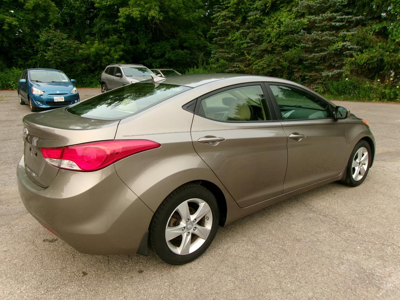 Hyundai Elantra Limited 4D Sedan 2013