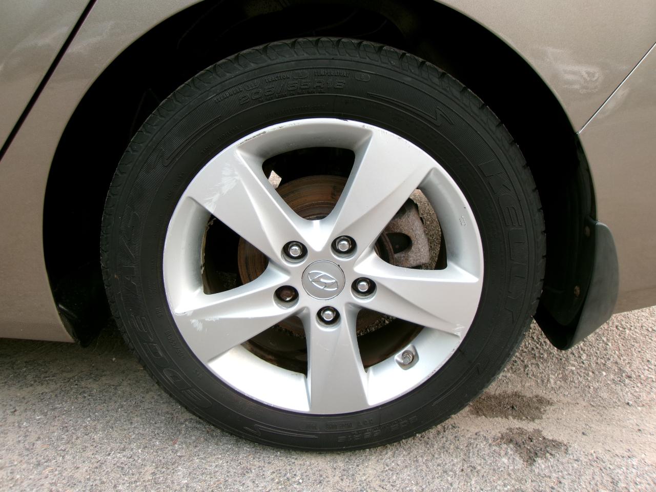 Hyundai Elantra Limited 4D Sedan 2013
