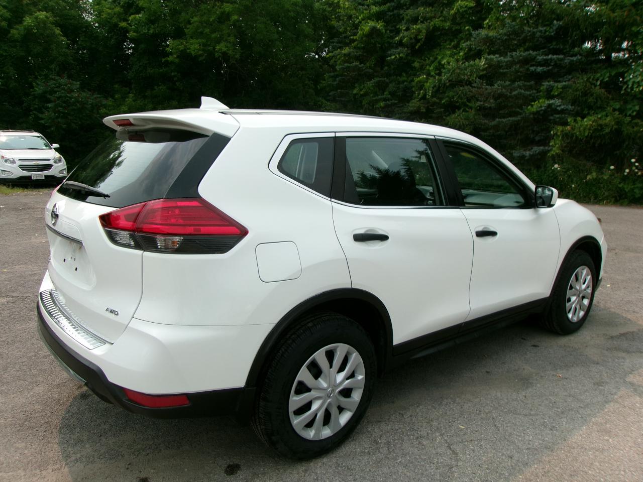 Nissan Rogue S 4D SUV AWD 2017