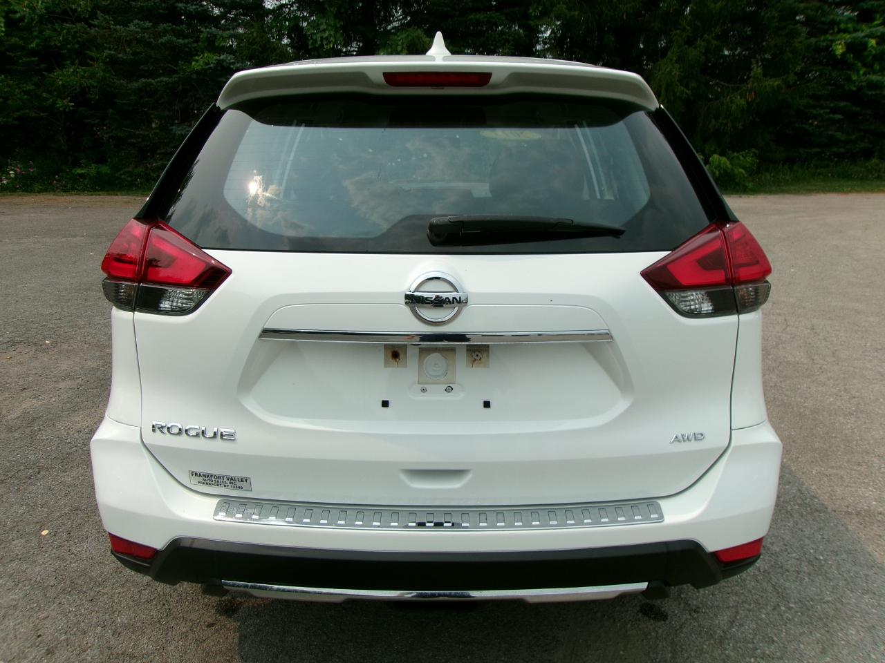 Nissan Rogue S 4D SUV AWD 2017