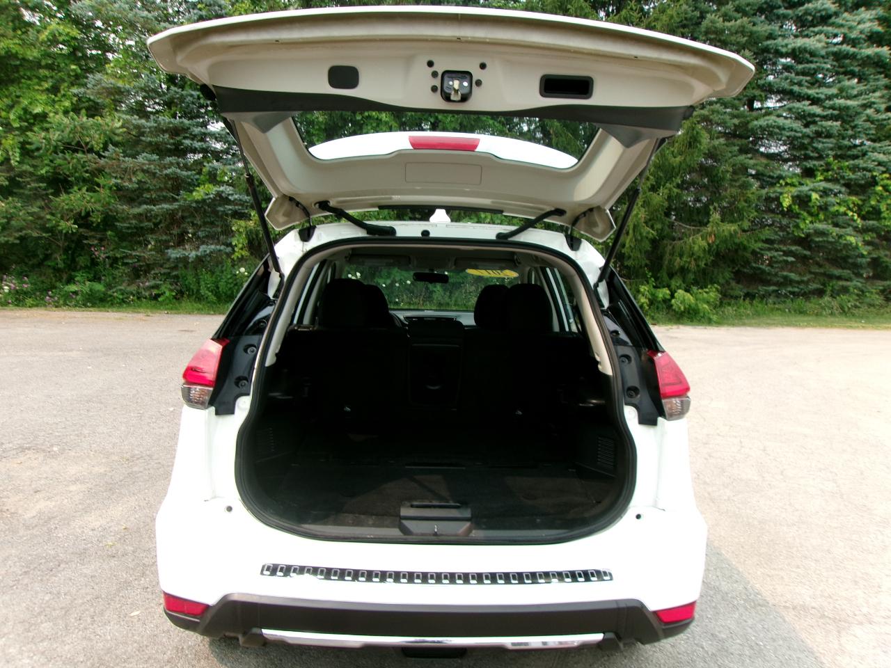 Nissan Rogue S 4D SUV AWD 2017