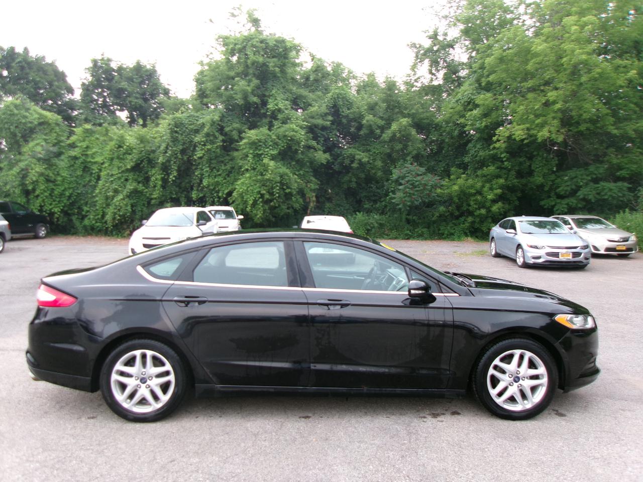 Ford Fusion SE 4D Sedan 2014