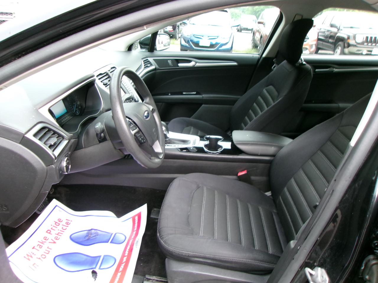 Ford Fusion SE 4D Sedan 2014
