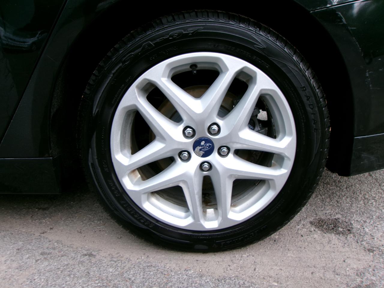 Ford Fusion SE 4D Sedan 2014
