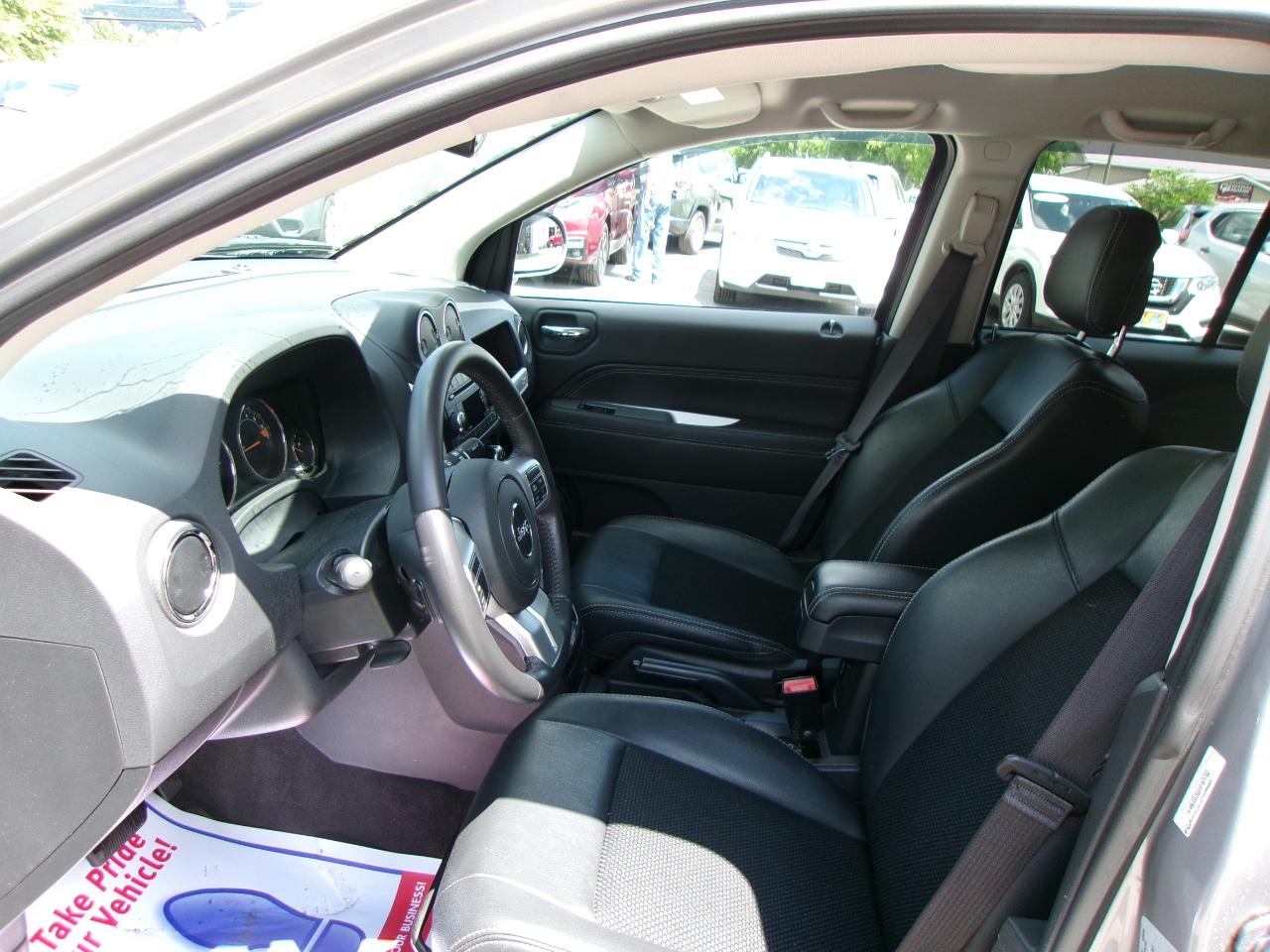Jeep Compass Latitude 4D SUV 4WD 2017