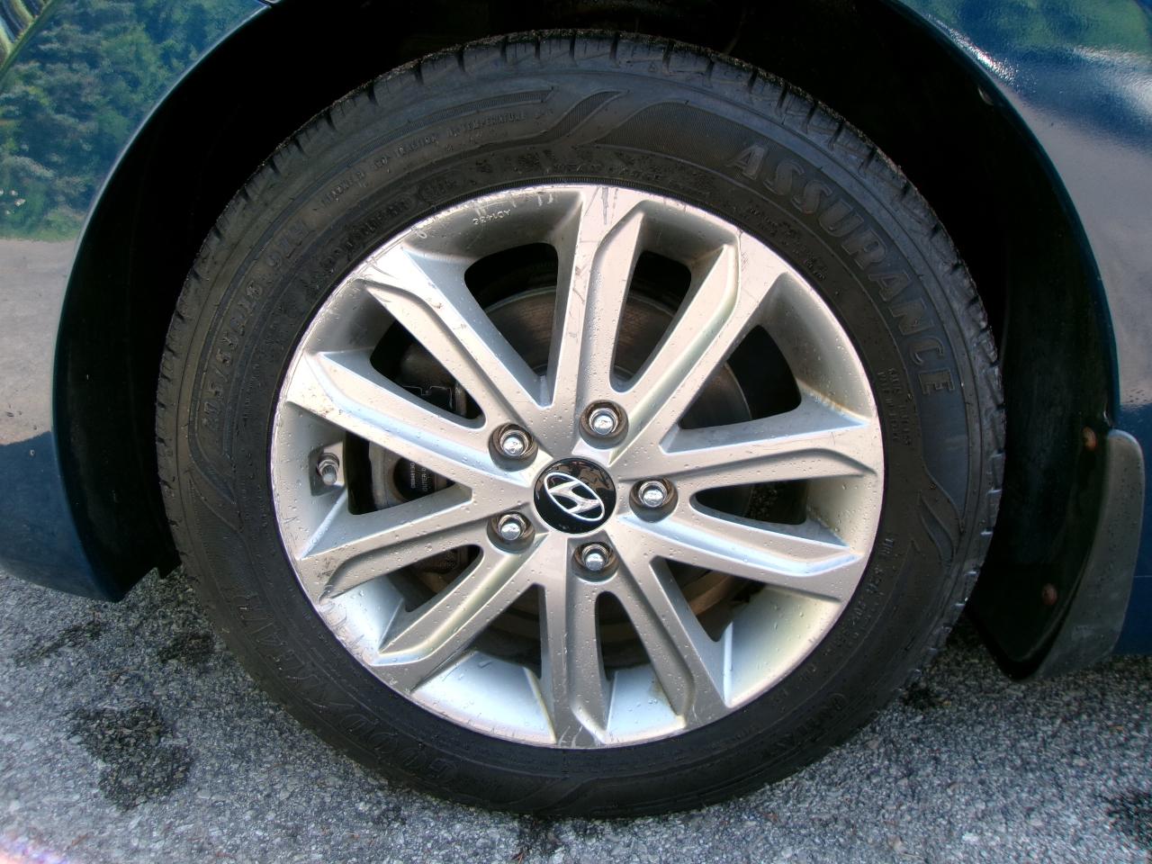 Hyundai Elantra Limited 4D Sedan 2014