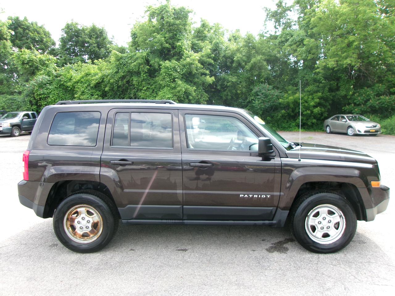 Jeep Patriot Sport 4D SUV FWD 2014