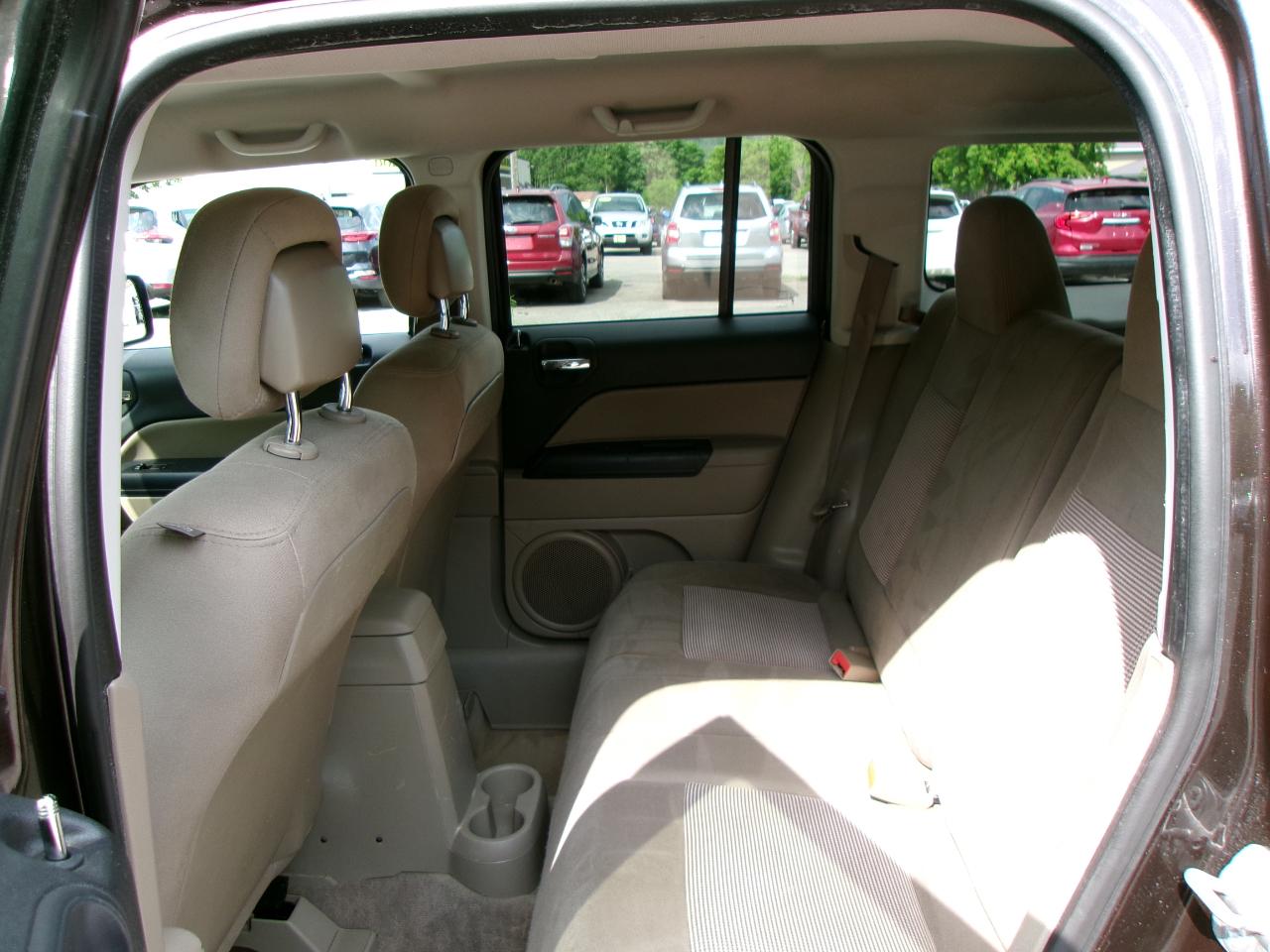 Jeep Patriot Sport 4D SUV FWD 2014