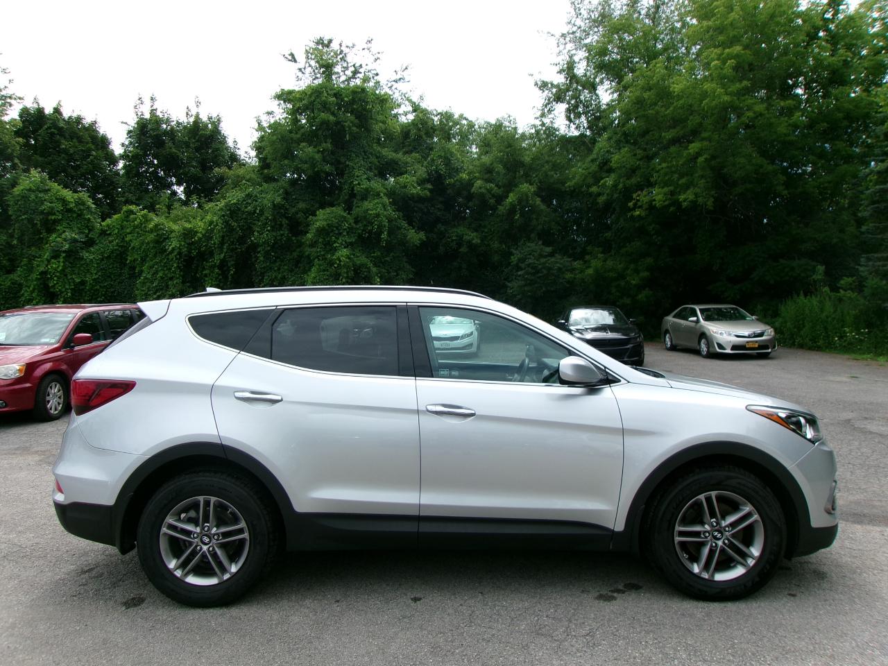 Hyundai Santa Fe Sport Base 4D SUV AWD 2.4L 2017