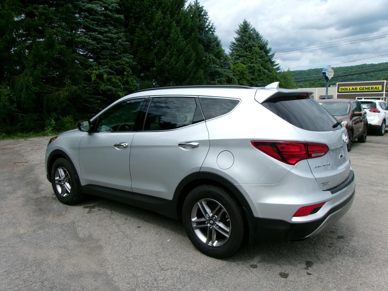 Hyundai Santa Fe Sport Base 4D SUV AWD 2.4L 2017
