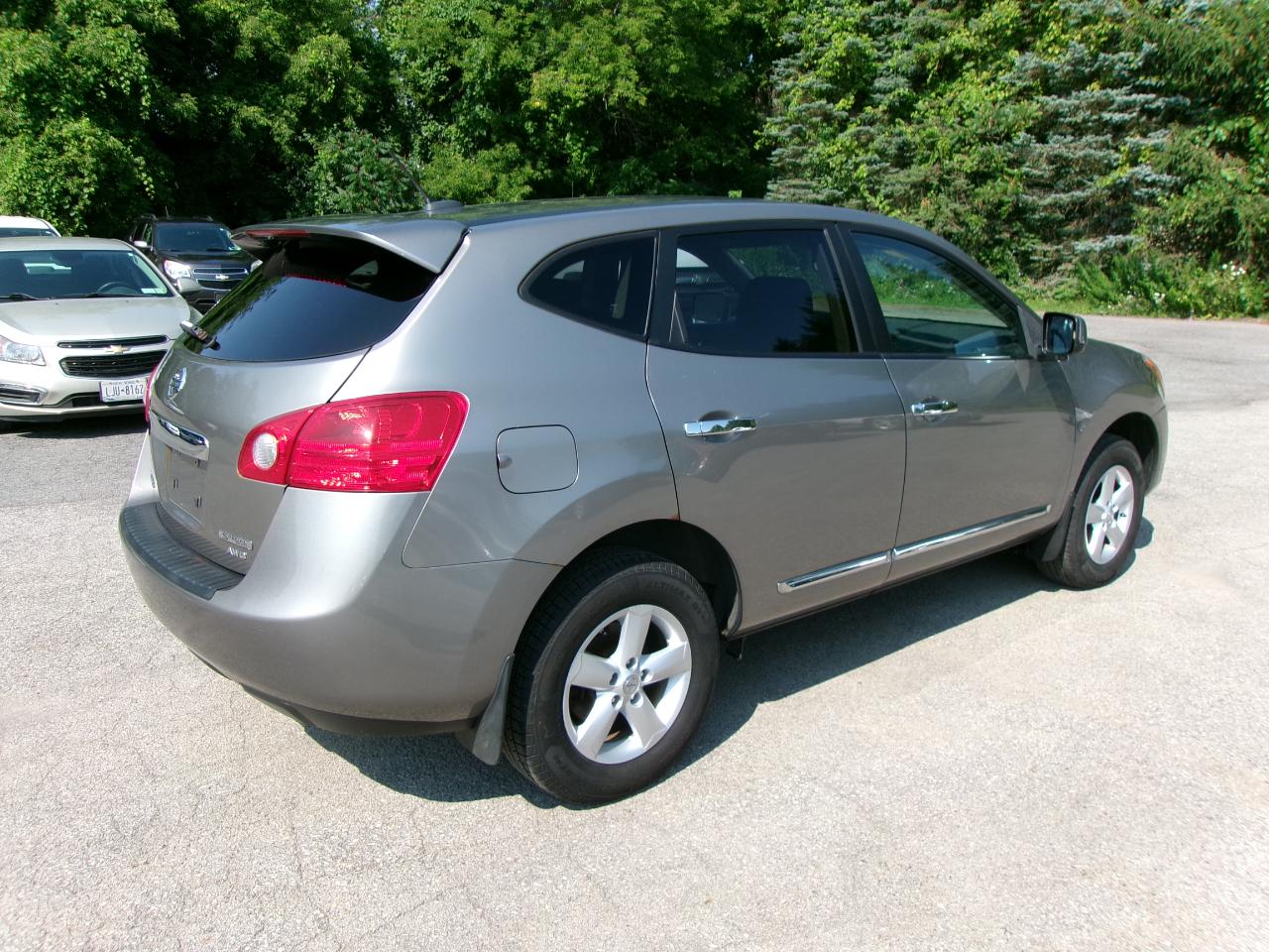 Nissan Rogue S 4D SUV AWD 2013