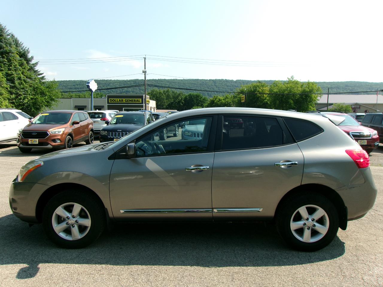 Nissan Rogue S 4D SUV AWD 2013