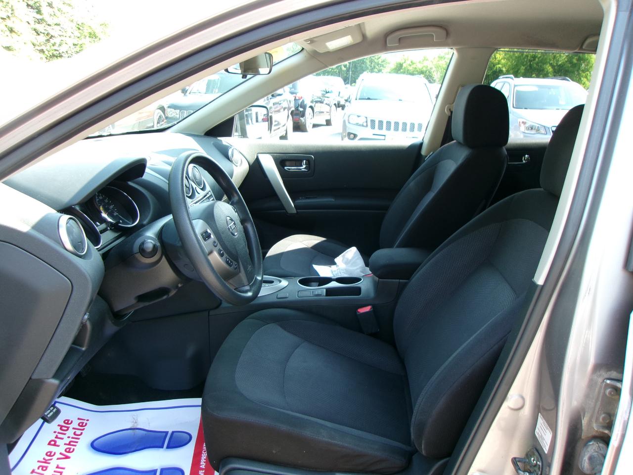 Nissan Rogue S 4D SUV AWD 2013