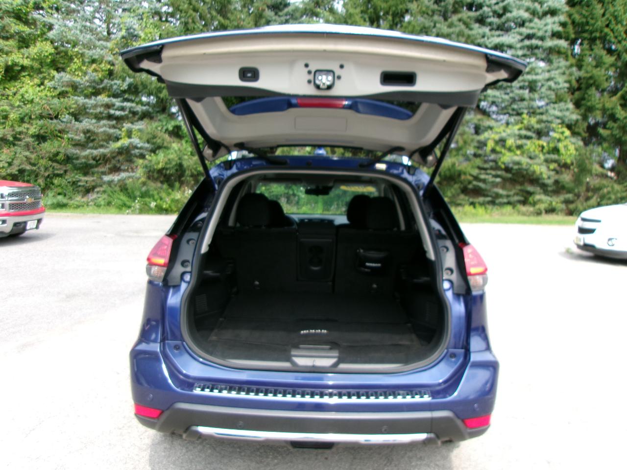 Nissan Rogue SV 4D SUV AWD 2020