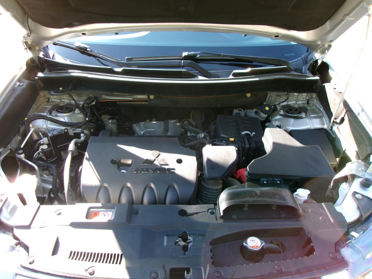 Mitsubishi Outlander SEL 4D SUV AWD 2019