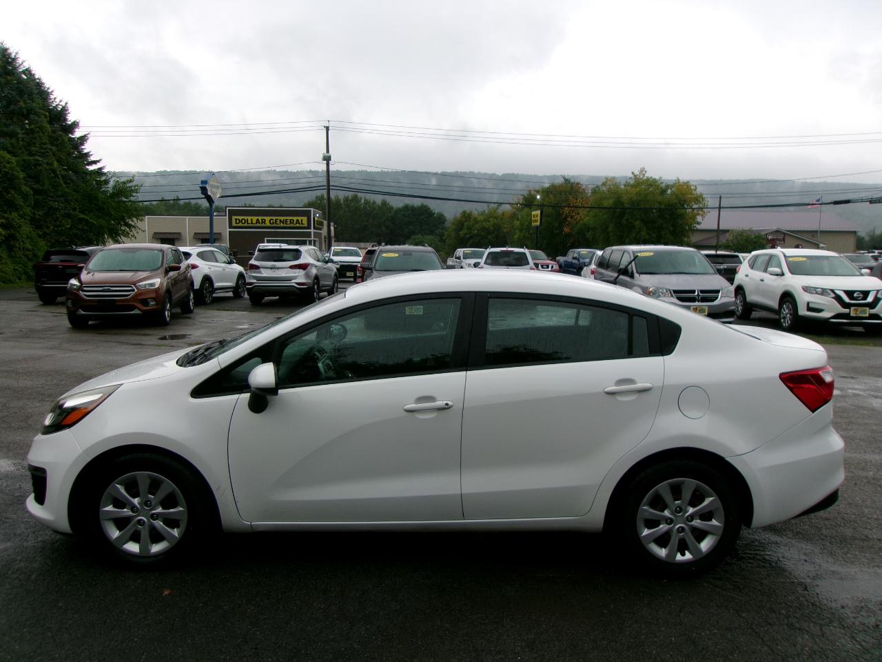 Kia Rio LX 4D Sedan 2016