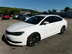 2016 Chrysler 200 