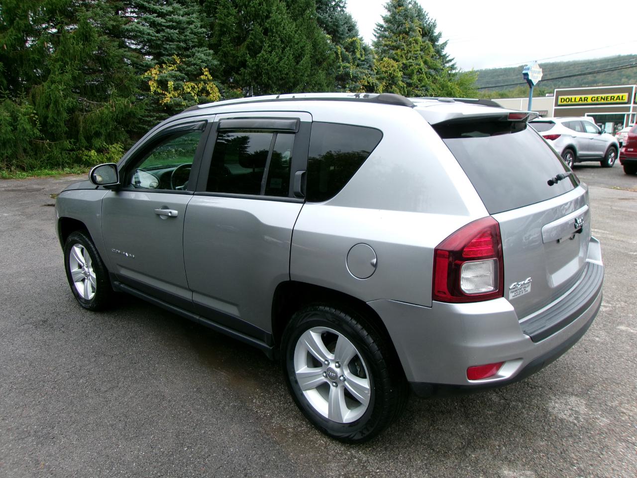 Jeep Compass Latitude 4D SUV 4WD 2015
