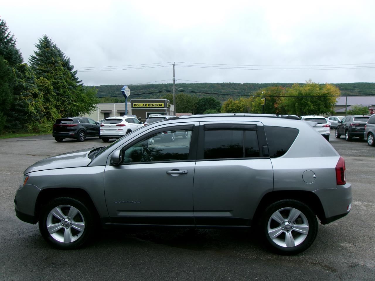 Jeep Compass Latitude 4D SUV 4WD 2015