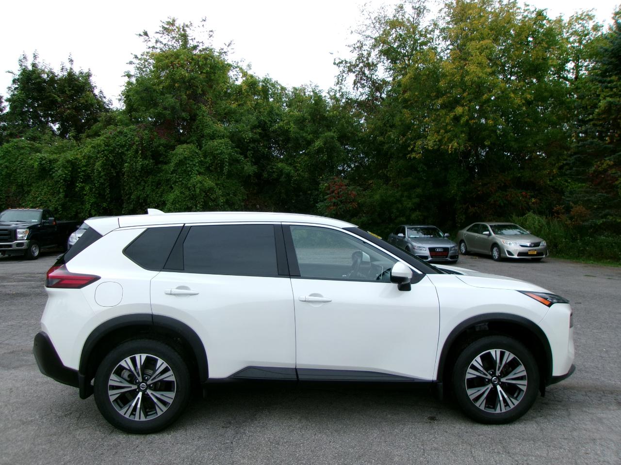 Nissan Rogue SV 4D SUV AWD 2021