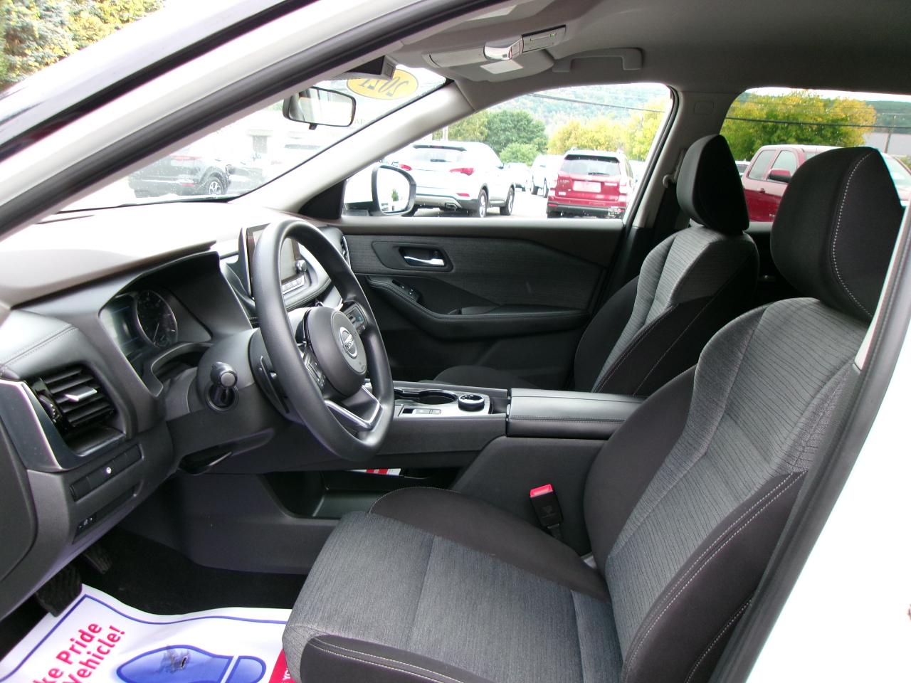 Nissan Rogue SV 4D SUV AWD 2021