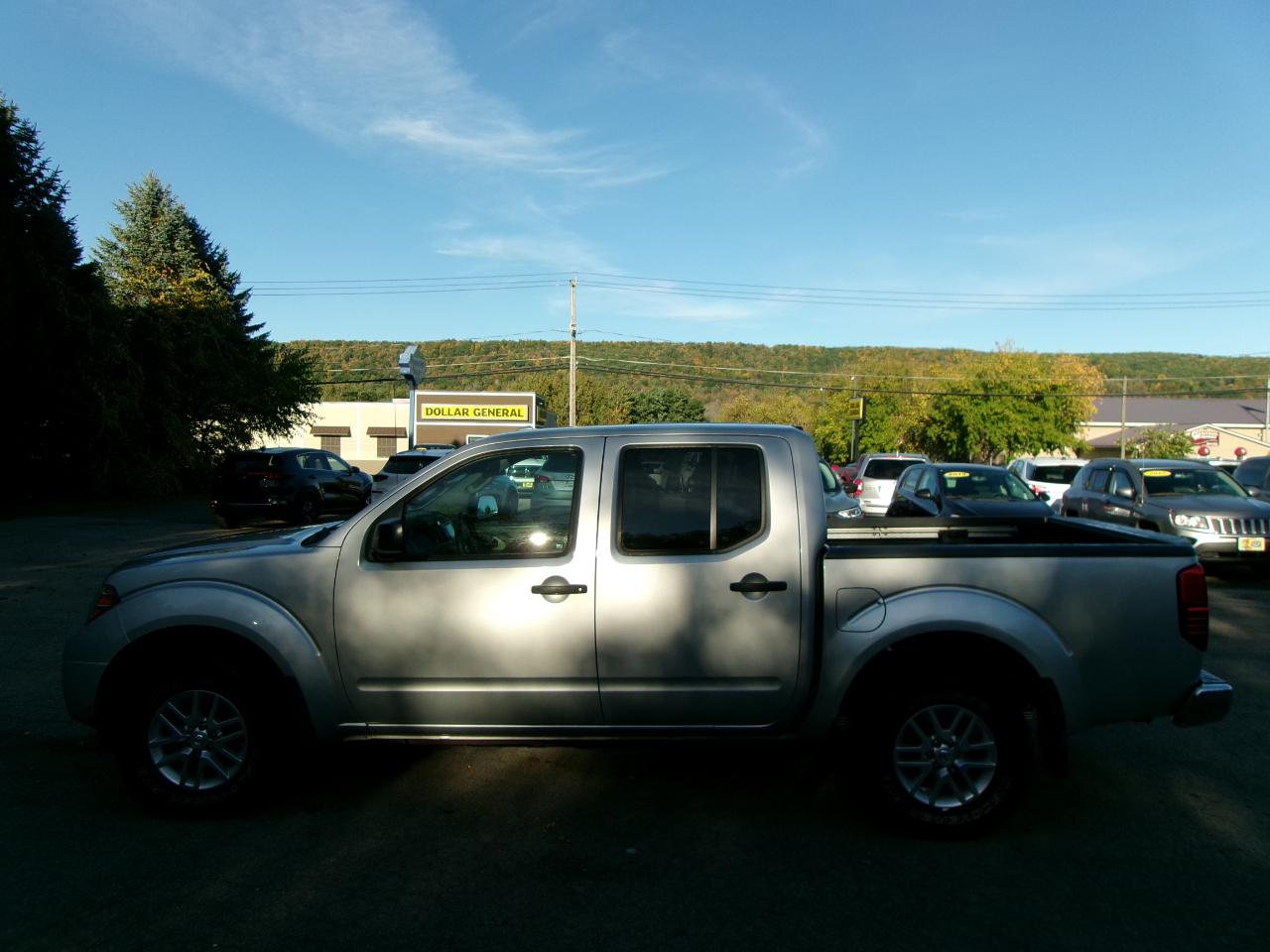 Nissan Frontier SV Crew Cab 4X4 V6 2015