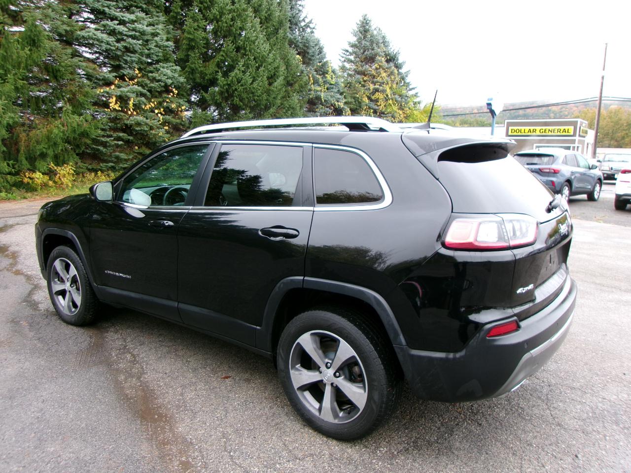 Jeep Cherokee Limited 4D SUV 4WD 2019