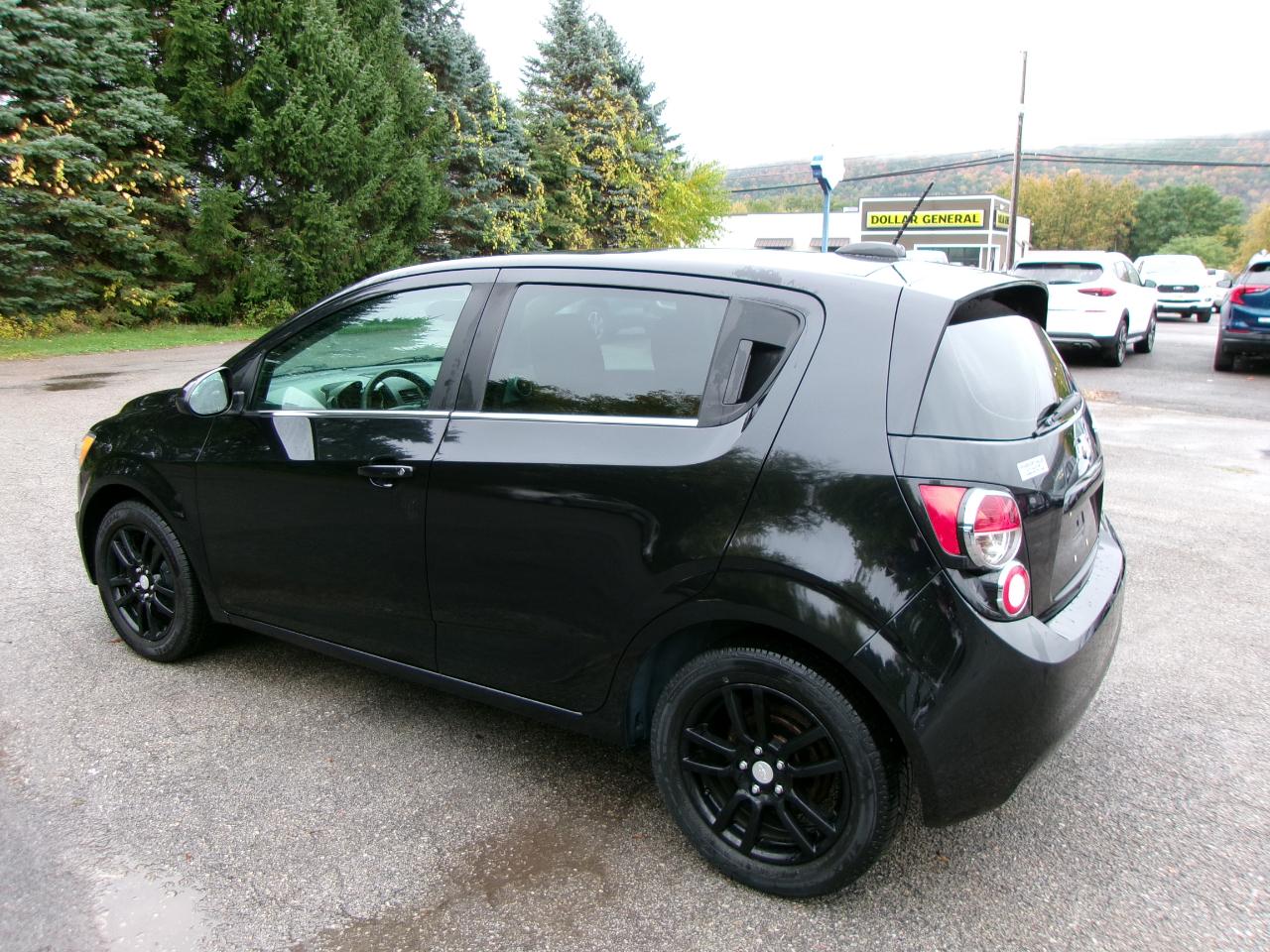 Chevrolet Sonic LT 4D Hatchback 2015