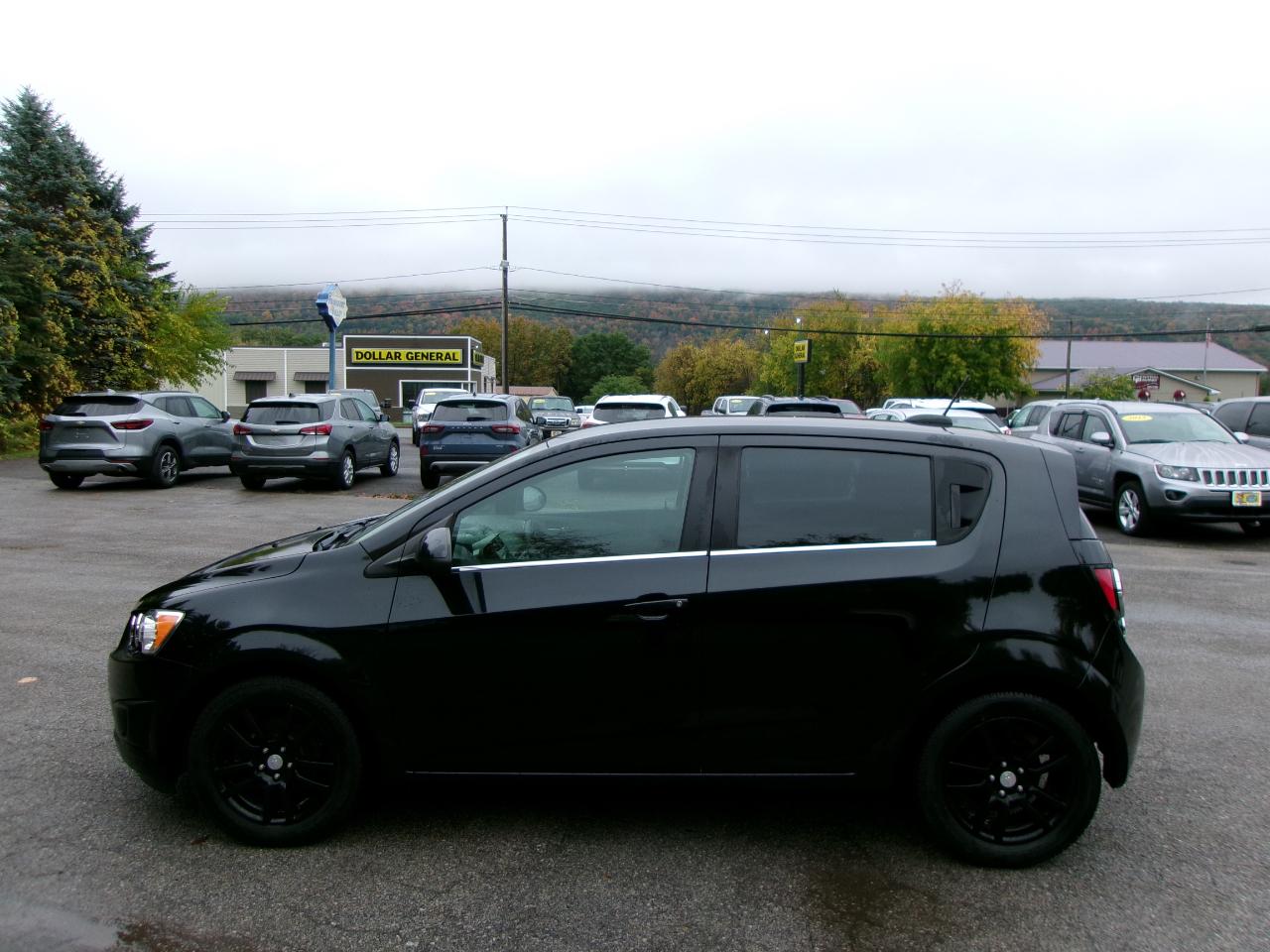 Chevrolet Sonic LT 4D Hatchback 2015