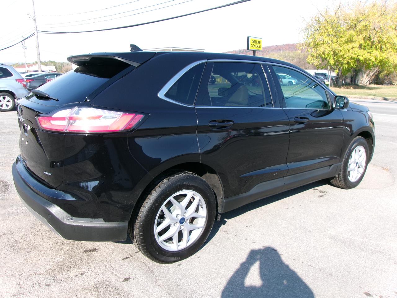 Ford Edge SEL 4D SUV AWD 2022