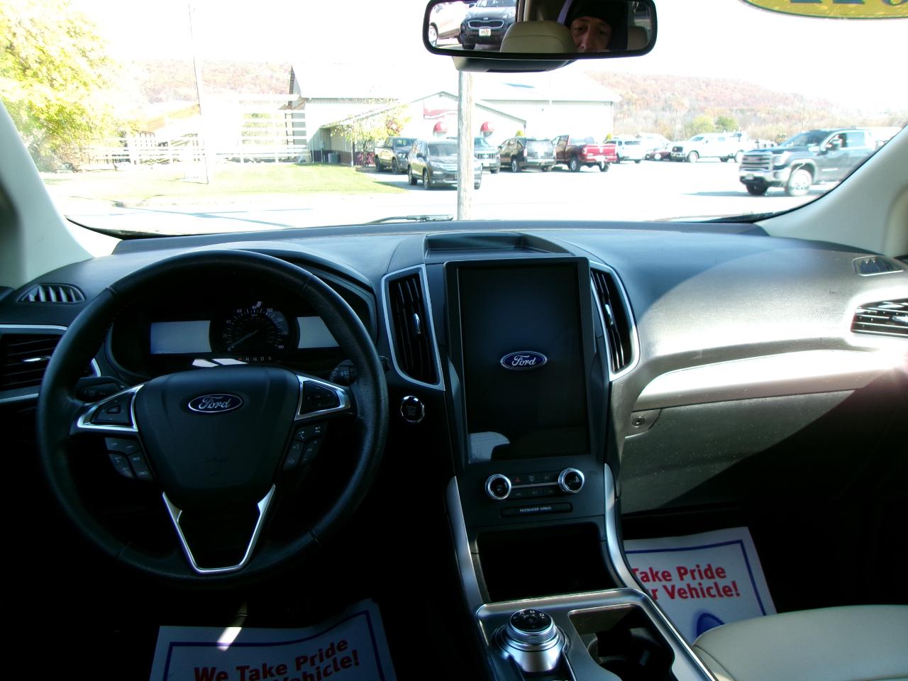 Ford Edge SEL 4D SUV AWD 2022