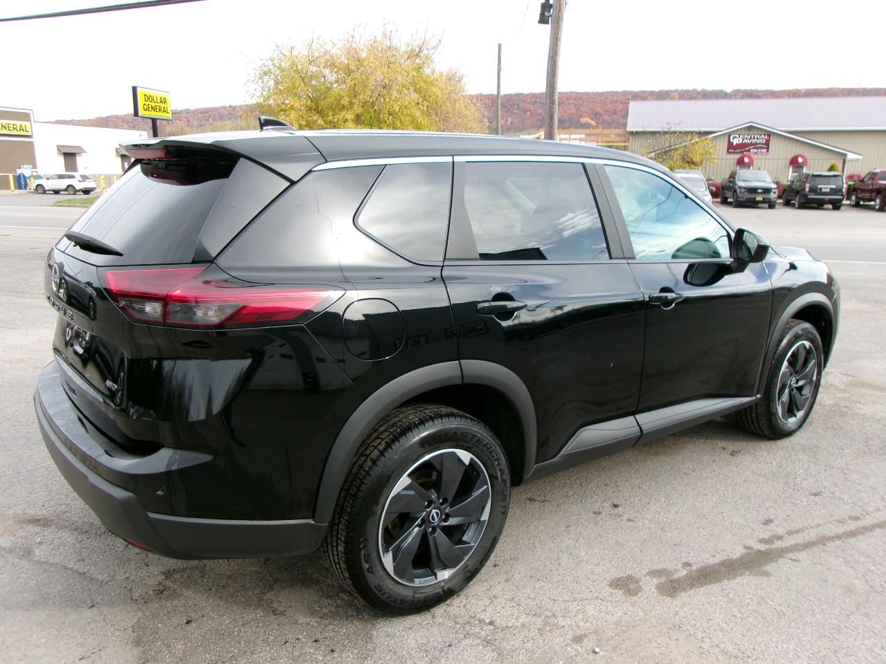Nissan Rogue SV 4D SUV AWD 2025