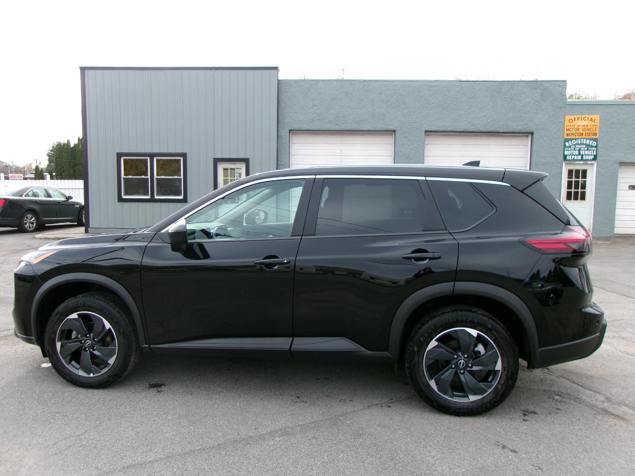 Nissan Rogue SV 4D SUV AWD 2025