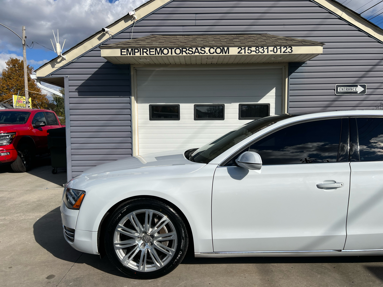 Audi A8 4.0T Sedan L quattro Tiptronic 2013