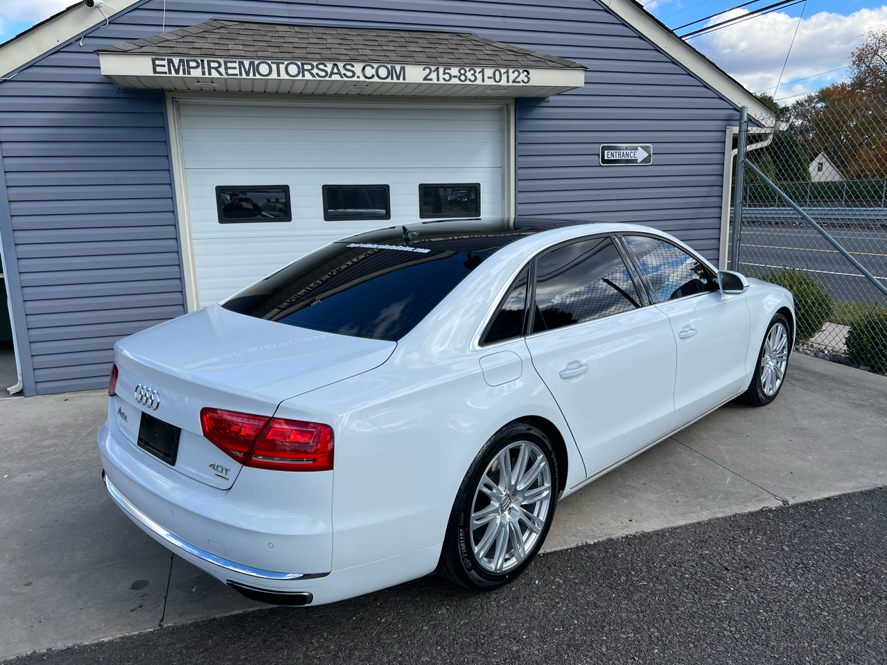 Audi A8 4.0T Sedan L quattro Tiptronic 2013