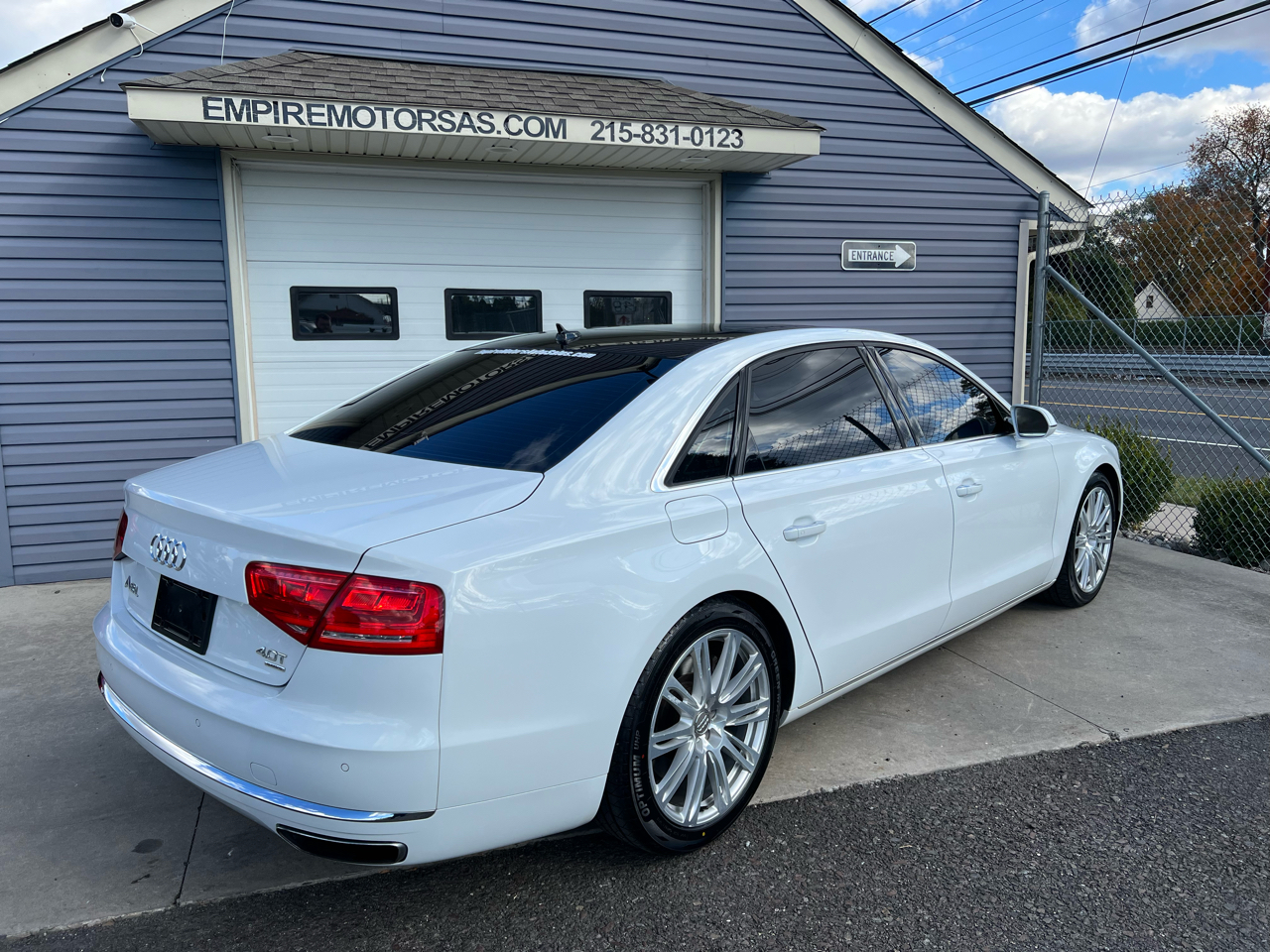Audi A8 4.0T Sedan L quattro Tiptronic 2013