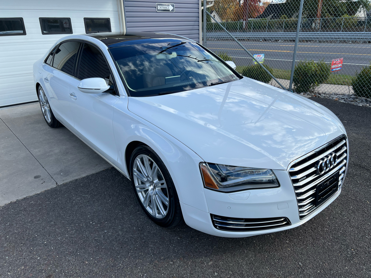 Audi A8 4.0T Sedan L quattro Tiptronic 2013